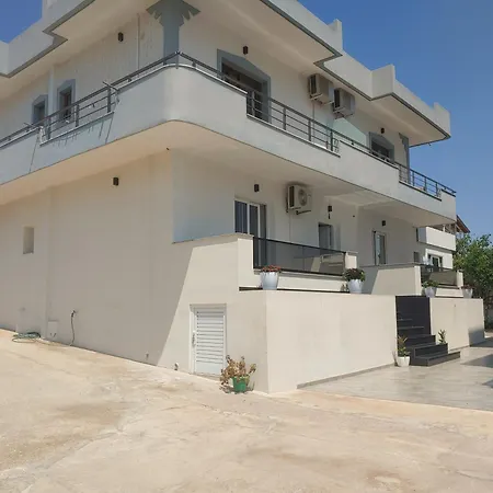 Leonel Hotel Ksamil